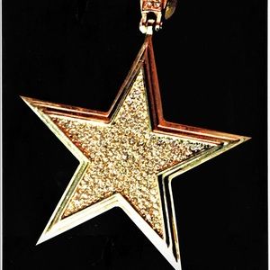Star shaped pendant